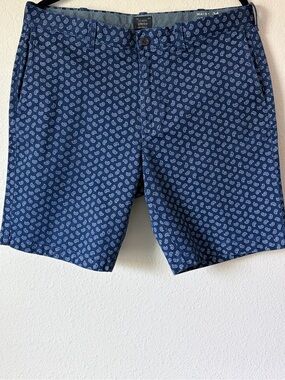 J. Crew Men’s Chino Navy & White Paisley Stretch Shorts 9’ Size 34